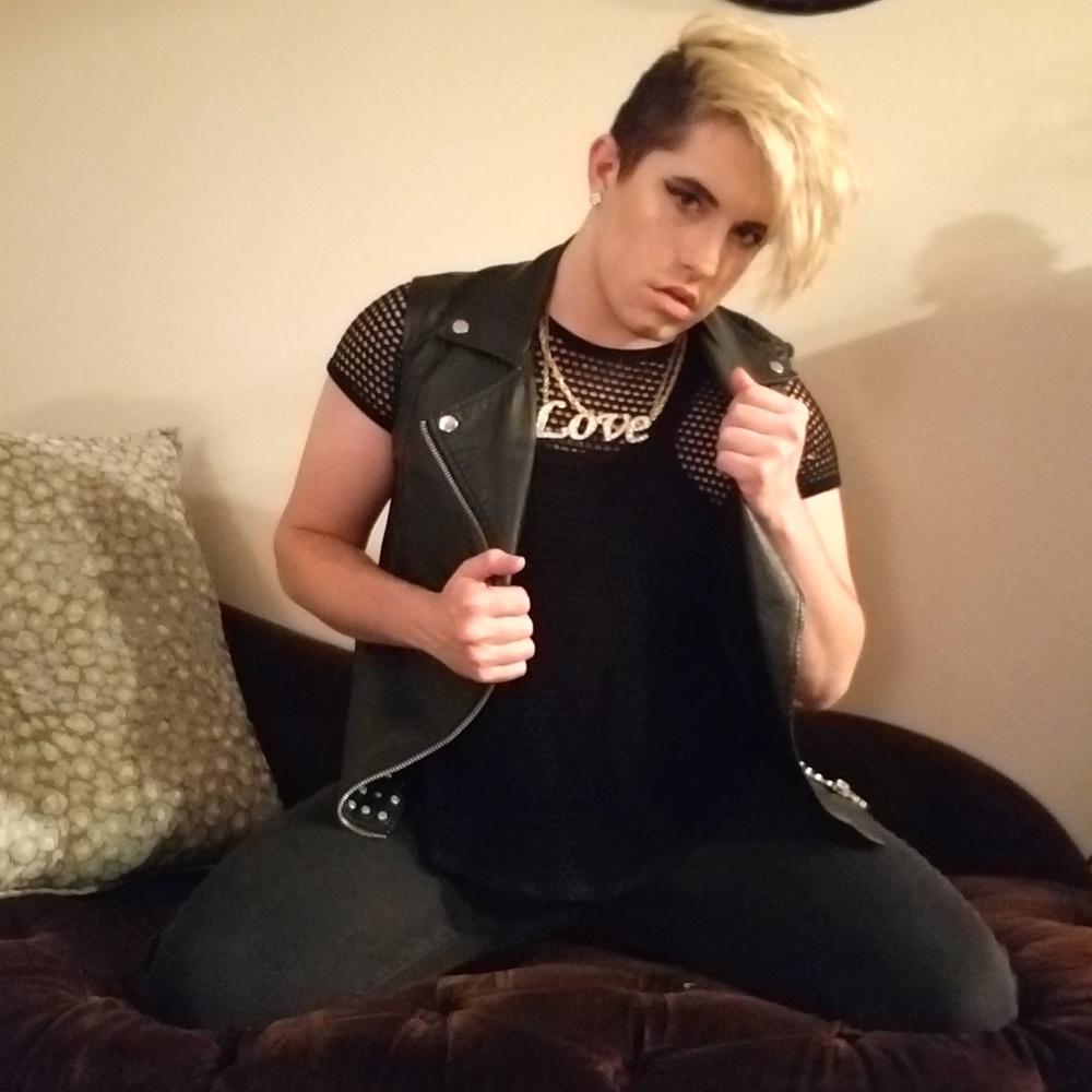 Meet your Posher, Anthony